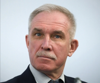 &laquo;Нижнекамскнефтехим&raquo; нашел деньги на похороны, Алексей Семин нашел убежище во Франции