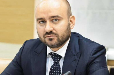 В регионе Самарской области обострился конфликт между губернатором Федорищевым и местным парламентом